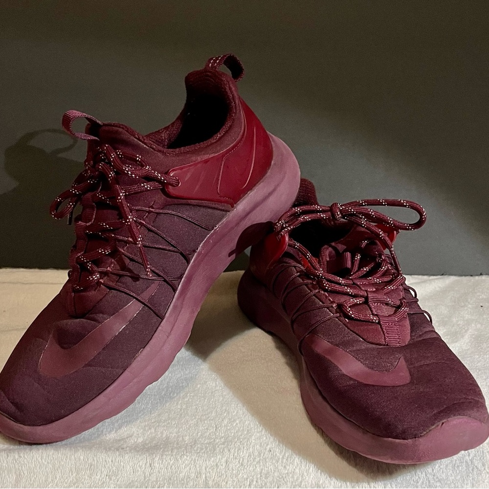 Nike Darwin View 4